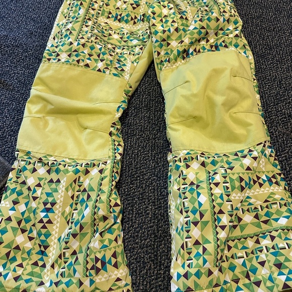 Geometric Patterned Pants in Green and Yellow - Picture 1 of 4